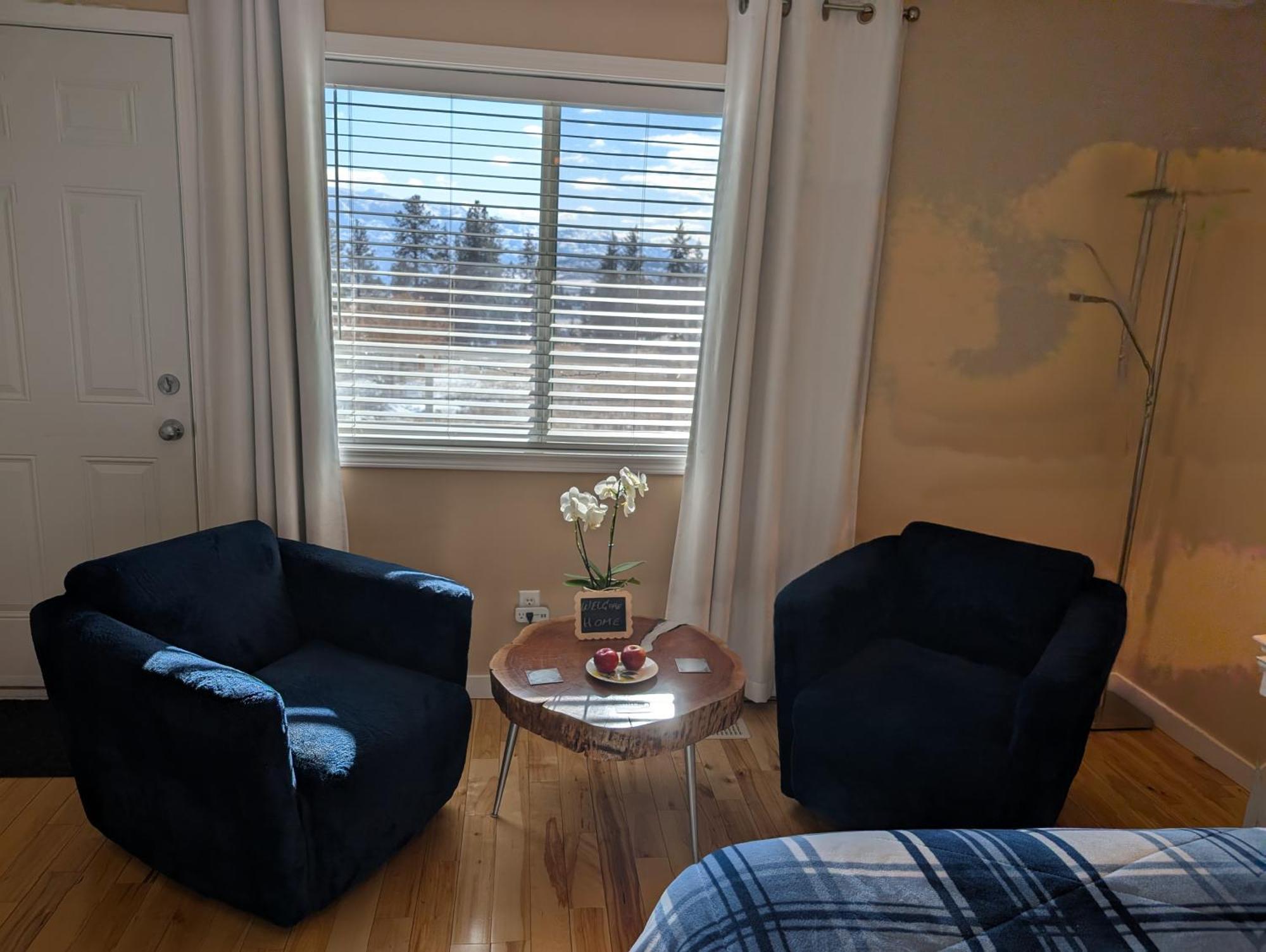 Salish B&B And Spa Вест-Келовна Екстер'єр фото